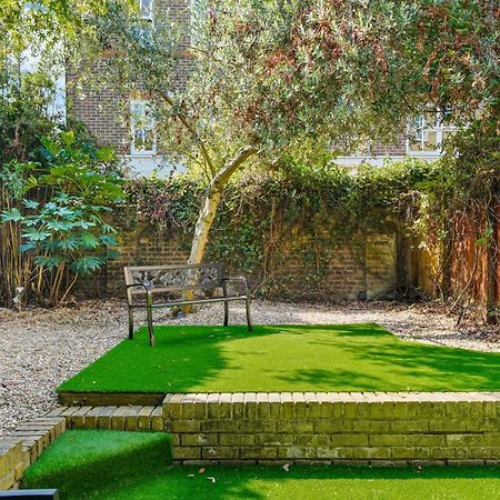 3 Bedroom Mews Home - Clapham Common - Free Private Parking - Sleeps 5 - Newly Refurbished - Sweetpea & Pillow Properties Londra Dış mekan fotoğraf