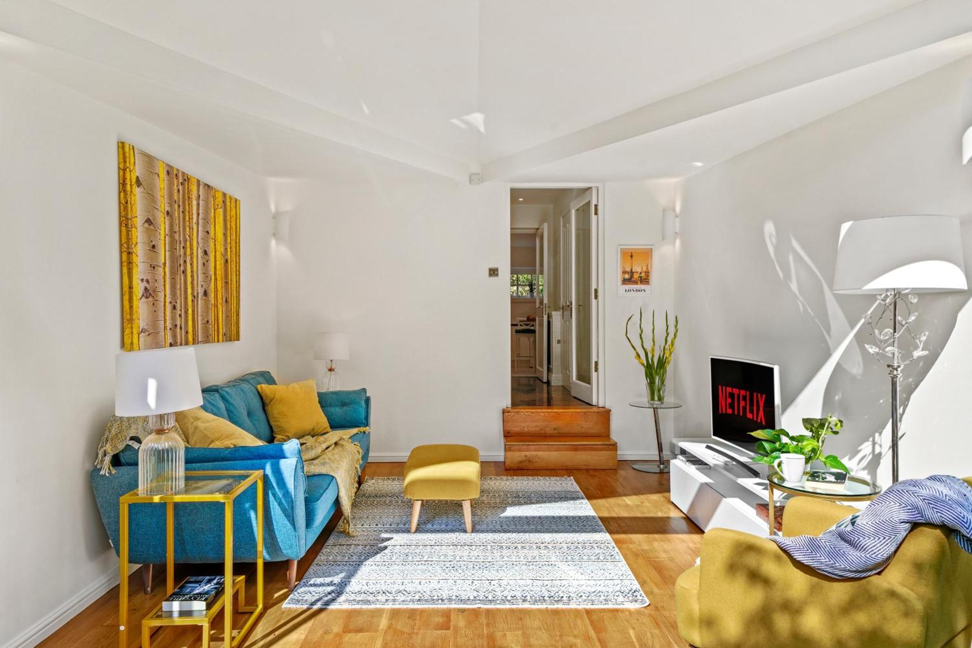 3 Bedroom Mews Home - Clapham Common - Free Private Parking - Sleeps 5 - Newly Refurbished - Sweetpea & Pillow Properties Londra Dış mekan fotoğraf