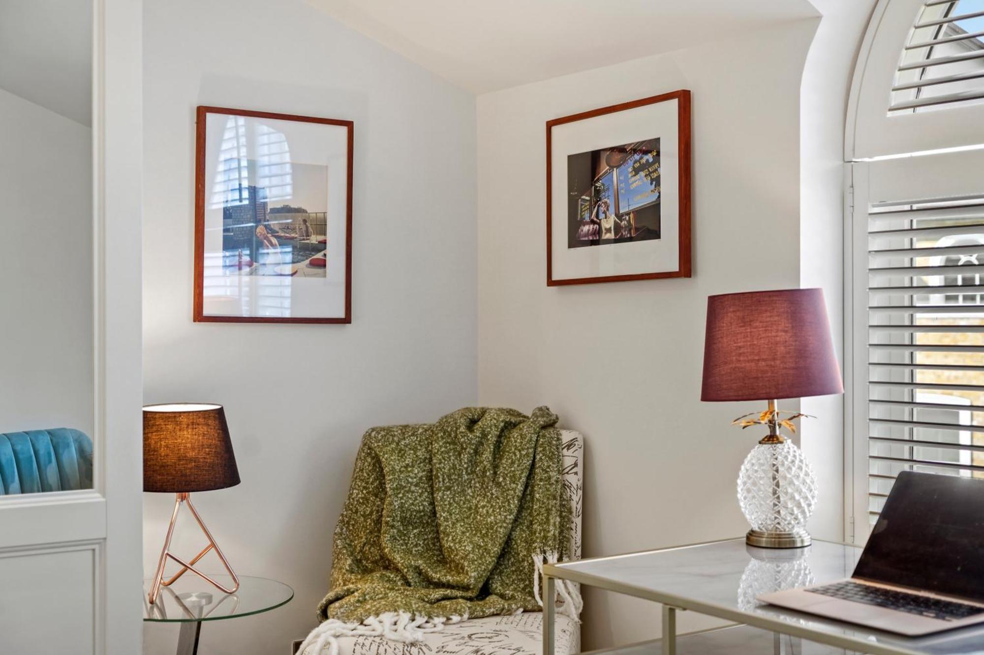 3 Bedroom Mews Home - Clapham Common - Free Private Parking - Sleeps 5 - Newly Refurbished - Sweetpea & Pillow Properties Londra Dış mekan fotoğraf